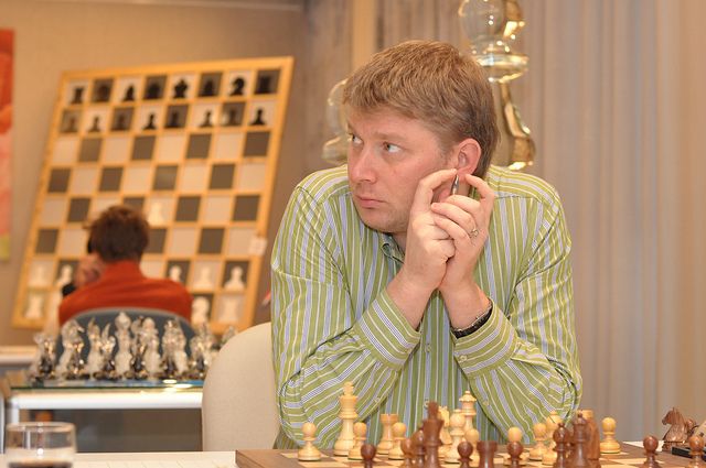 Vachier Lagrave wint Kroongroep met een punt voorsprong