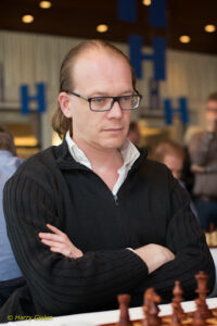 Bonno Pel verrast met koppositie