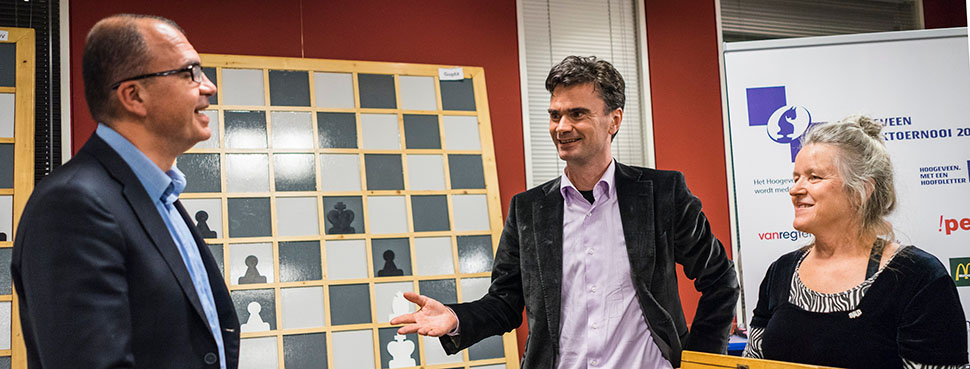 Sokolov en Van Wely geven commentaar in het eerste weekend