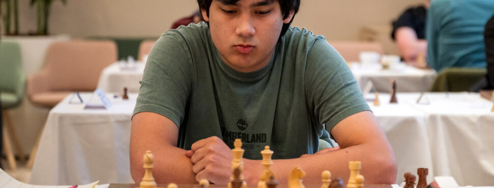 Noah Ritzerveld leidt met perfecte score